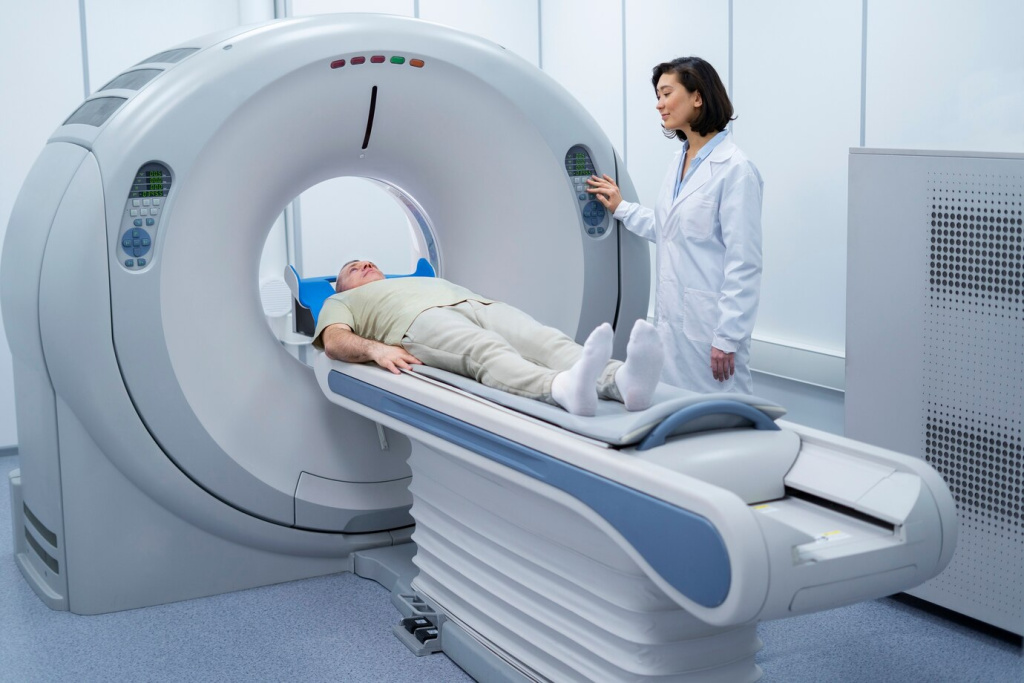 doctor-getting-patient-ready-ct-scan_23-2149367401.jpg